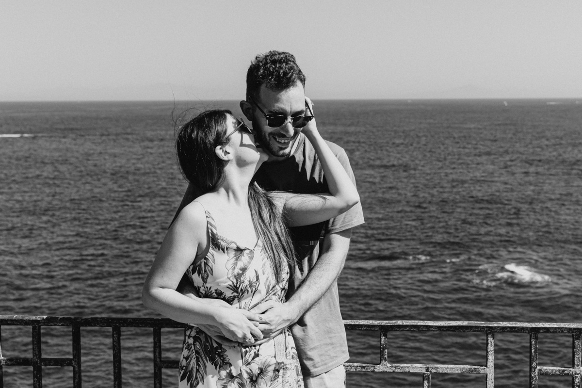 Luigi e Francesca, amore autentico catturato tra i colori e i panorami di Ischia