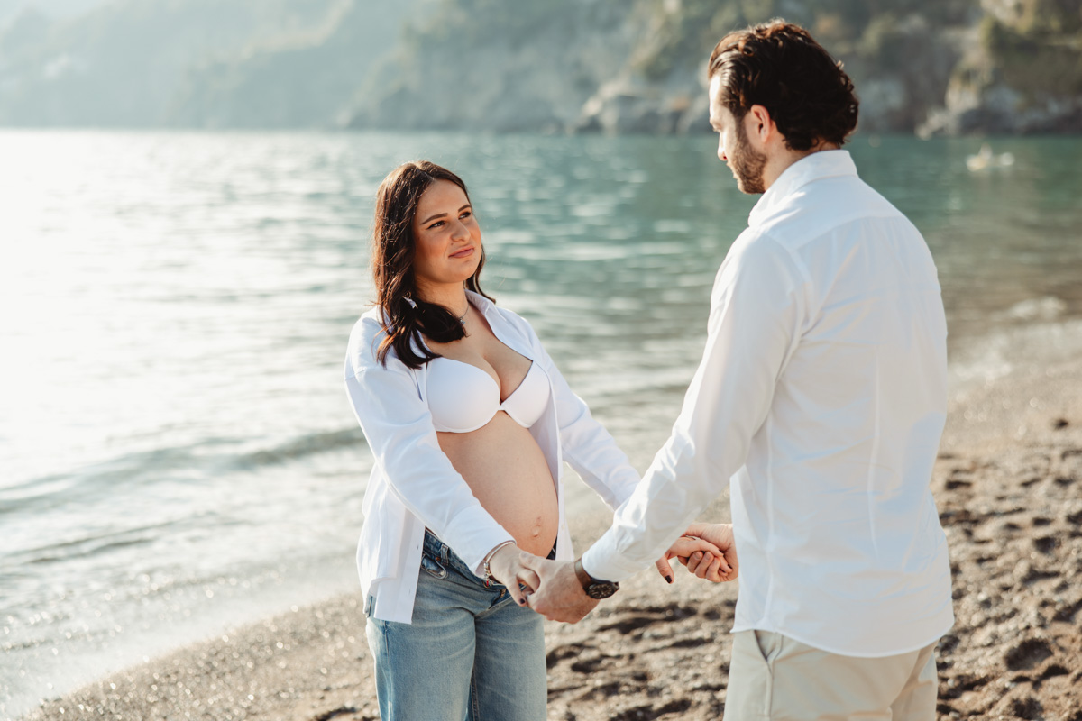 Servizio Fotografico Maternity in Costiera Amalfitana: Ledys e Gianluca a Vietri sul Mare