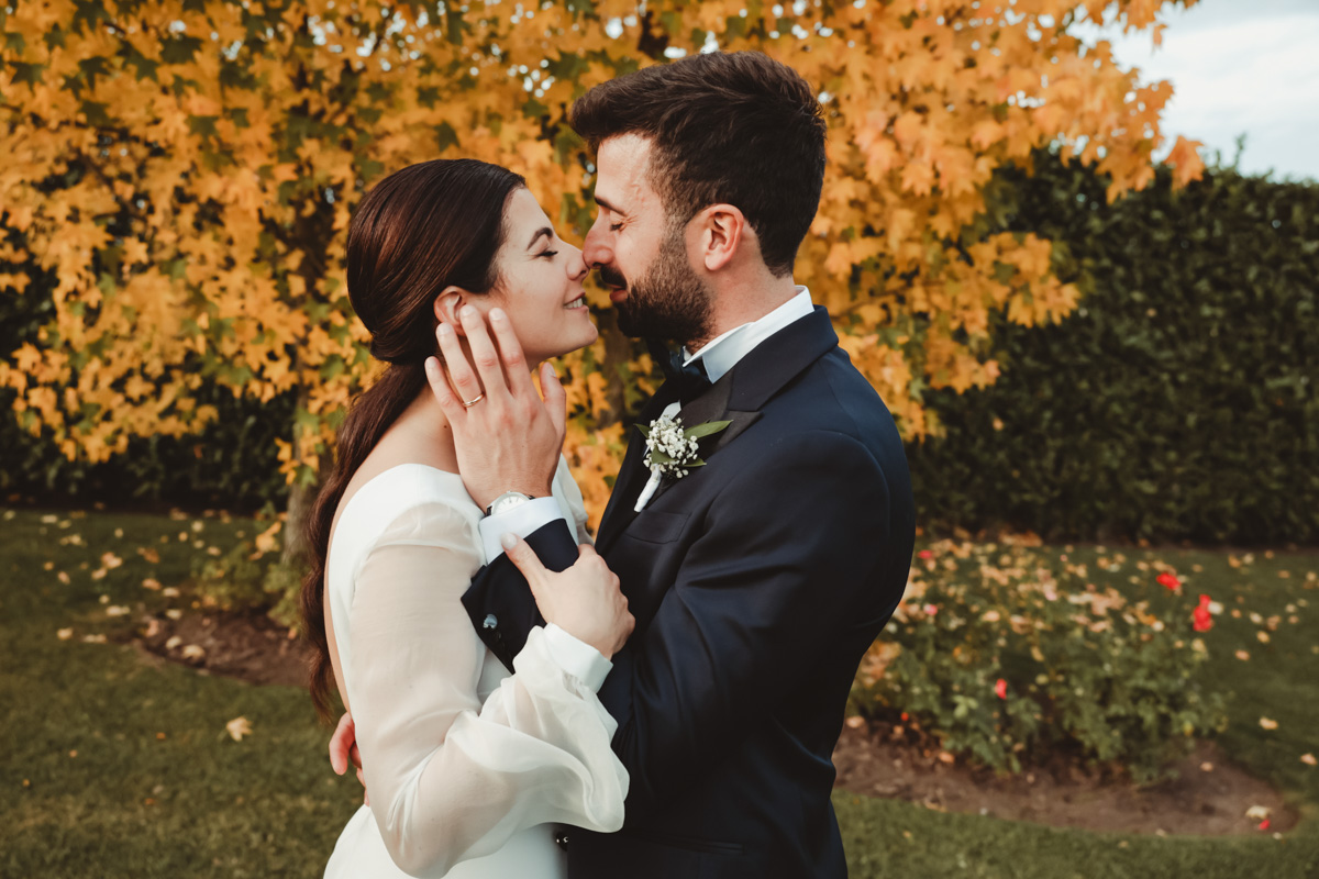 Il sì di Alessio e Marianna: un matrimonio romantico tra Paternopoli e Villa Imperatrice