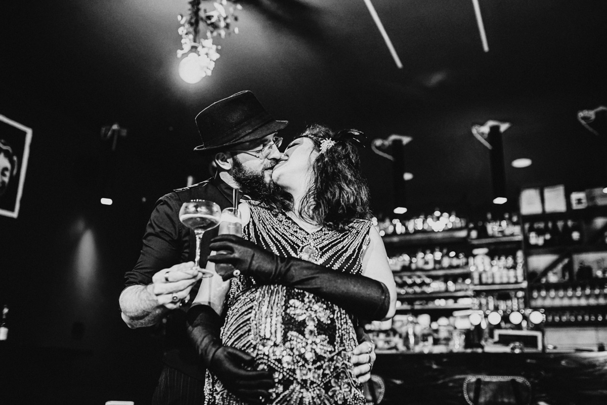 Francesco e Lucia Aspettano Natalia: Un Servizio Fotografico Maternity Tra Storia e Modernità